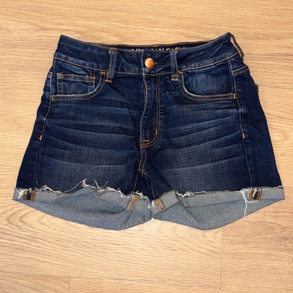 American Eagle dark blue jean distresssed cuff shorts womens size 4